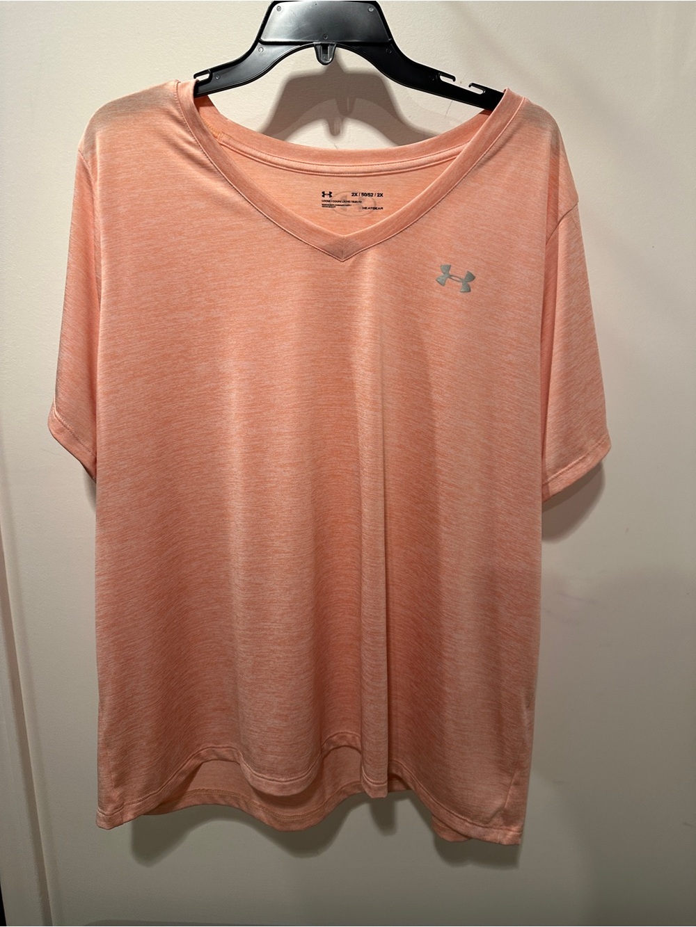 Under Armour Women’s Peach V-Neck Short Sleeve Tee 2X